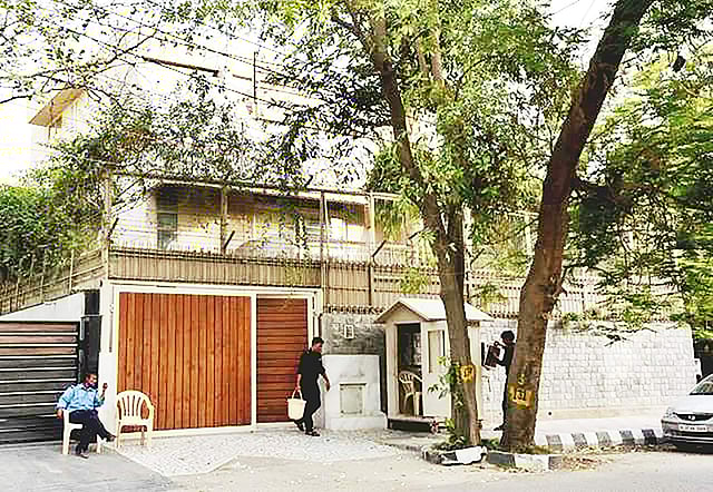 দিল্লিতে গুলমোহর পার্কে তৈরি বাড়িটির নাম ‘সোপান’।