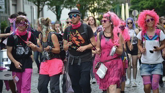 জি-২০ জোটের বিরোধীদের মিছিল