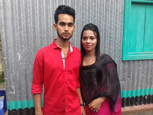 মনিরুলকে ভালোবেসে মালয়েশিয়া থেকে সখীপুরে চলে এসেছেন জুলিজা। ছবি: ইকবাল গফুর