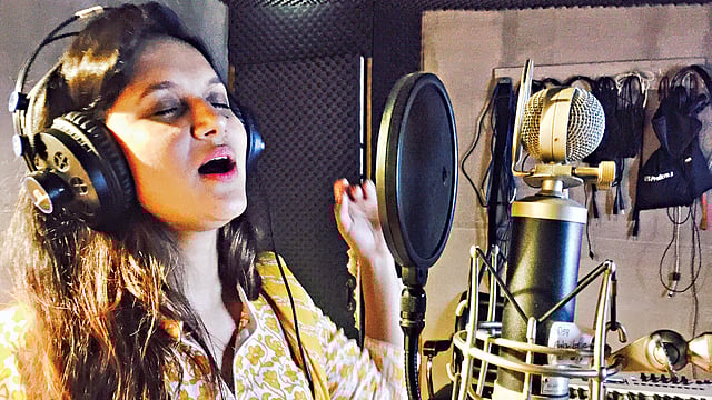 নাটকের গানে কণ্ঠ দিলেন মিথিলা