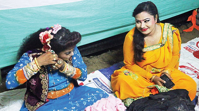 শেষ মুহূর্তের প্রস্তুতি