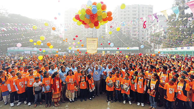 এ রকম বর্ণাঢ্য আয়োজনেই হয়ে থাকে গণিত উৎসব। ছবি: প্রথম আলো