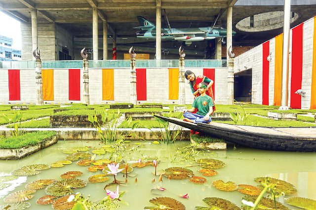 নতুন প্রজন্ম দিনটি পার করে বিজয়ের চেতনার মধ্য দিয়েই