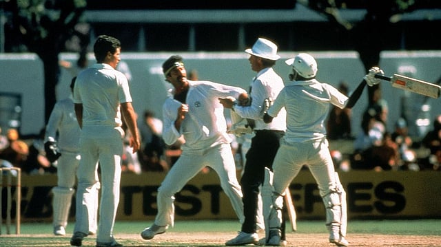 লিলি-মিয়াঁদাদের হাতাহাতি। ছবি: ইএসপিএন