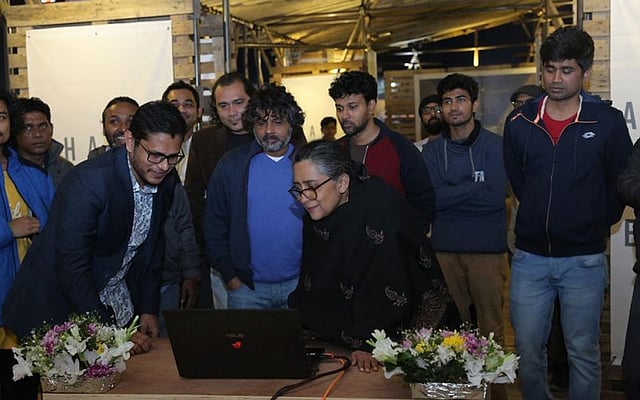 বেঙ্গল উচ্চাঙ্গসংগীত উৎসবে বেঙ্গল ক্রিয়েশনসের স্টলে অবমুক্ত করা হয় গিয়াস উদ্দিন সেলিমের ‘স্বপ্নজাল’ ছবির প্রথম ট্রেলার