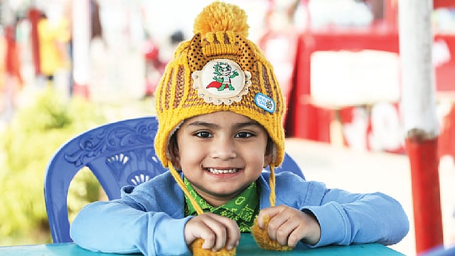 টুপি শীতে ঠাণ্ডা লাগা থেকে বাঁচাবে িশশুকে