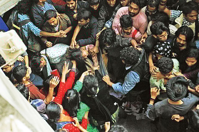 শিক্ষার্থীদের বেধড়ক মারধর করা হয়