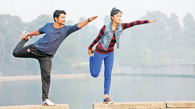 শরীর ঠিক রাখতে এবং ওজন কমাতে ব্যায়ামের পাশাপাশি জানতে হবে কোনটা কতটুকু খাবেন। ছবি: অধুনা