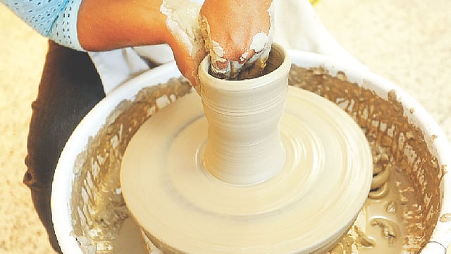 কৃতজ্ঞতা: ক্লে স্টেশন