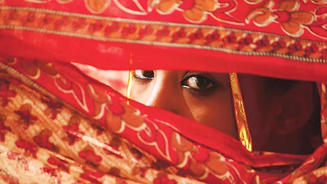 মাটির প্রজার দেশে ছবির একটি দৃশ্য
