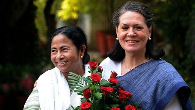 মমতা বন্দ্যোপাধ্যায় ও সোনিয়া গান্ধী