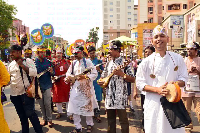 বর্ণাঢ্য আয়োজনে নববর্ষ বরণ। ছবি: ভাস্কর মুখার্জি