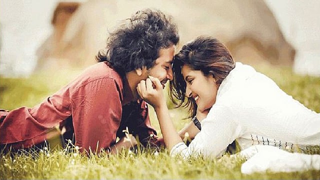 ‘স্বপ্নজাল’ ছবির দৃশ্যে পরীমনি ও ইয়াশ রোহান। ছবি: সংগৃহীত