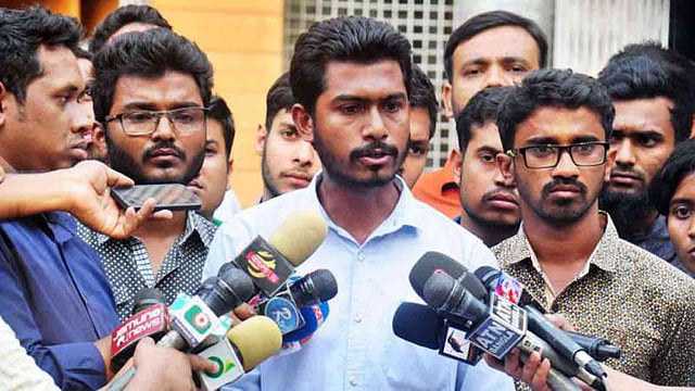 বাংলাদেশ সাধারণ ছাত্র অধিকার সংরক্ষণ পরিষদের যুগ্ম আহ্বায়ক নুরুল হক। প্রথম আলো ফাইল ছবি