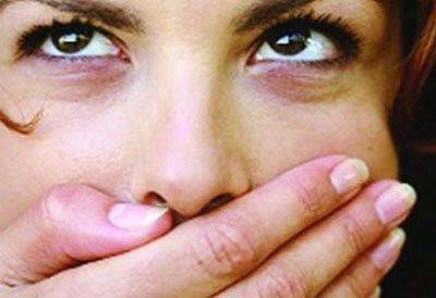 প্রাকৃতিক উপায়ে মুখের দুর্গন্ধ দূর করা যায়