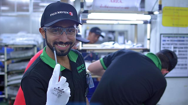 ফুজি জেরক্সের কারখানায় লেখক। ছবি: সংগৃহীত