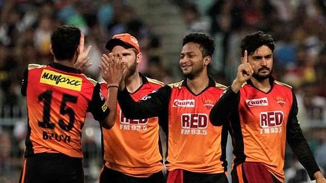 আজ চেন্নাইয়ের বিপক্ষে আইপিএলের ফাইনাল খেলবে হায়দরাবাদ। ছবি: এএফপি