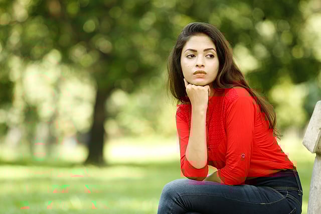 মন খারাপ হলে আনন্দময় কিছু করার চেষ্টা করুন। মডেল: মোহিনী, ছবি: সুমন ইউসুফ