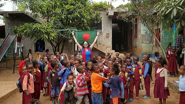 স্কুলশিক্ষার্থীদের কাছে ভ্রমণের-জীবনের গল্প বলেন নাজমুন নাহার