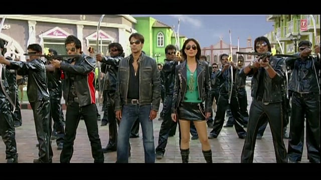 ‘গোলমাল টু’ ছবির ‘ঠা কর কে’ গানের দৃশ্য