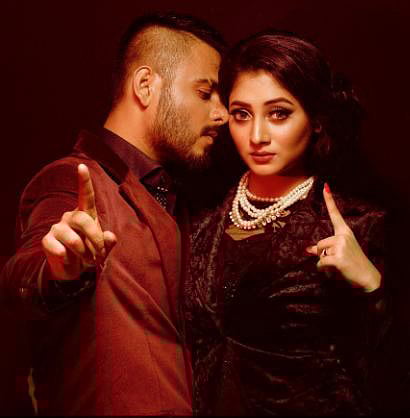 সিয়াম ও পূজা চেরি। ছবি: ফেসবুক থেকে নেওয়া