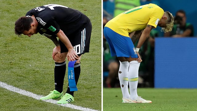 মেসি-নেইমারের জার্সি নম্বর-১০। ম্যাচের পর অভিব্যক্তিও তো মিলে যাচ্ছে দুজনের! ছবি: রয়টার্স