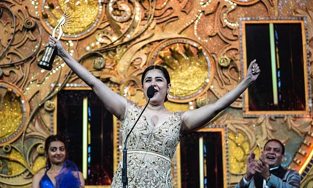 সেরা পার্শ্ব অভিনেত্রী মেহের ভিজ। ছবি: টুইটার থেকে নেওয়া