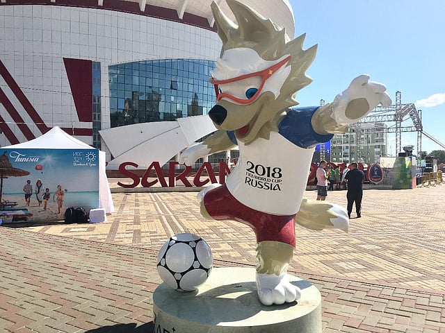 সারানস্কের প্রধান স্কয়ারে বসানো হয়েছে বিশ্বকাপের মাসকাট জাবিভাকা। ২৮ জুন, সারানস্ক, রাশিয়া। ছবি: জামিল খান