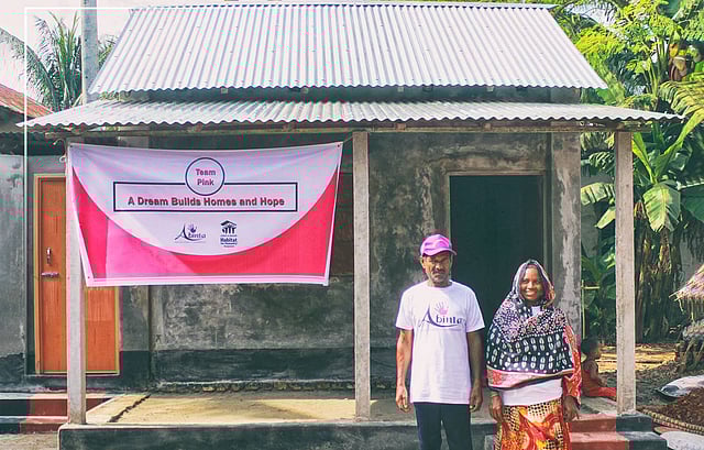 ফাউন্ডেশনের উদ্যোগে অসহায় মানুষদের বাড়ি তৈরি করে দেওয়া হয়েছে