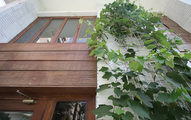 সেদিনের হোলি আর্টিজান ভবনের বর্তমান অবস্থা। গুলশান-২, ঢাকা, ১ জুলাই। ছবি: আবদুস সালাম