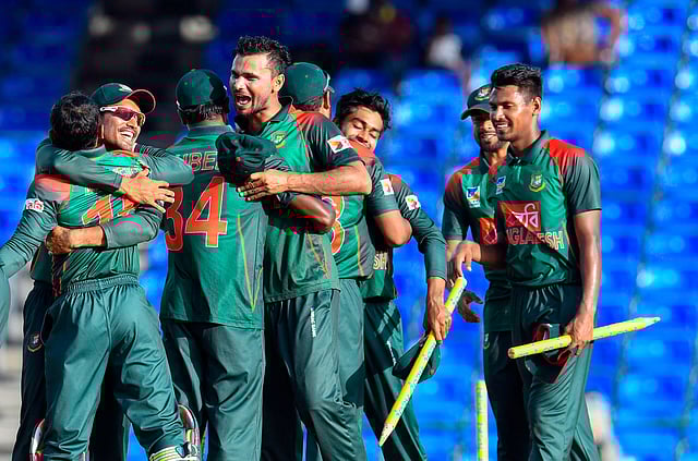 সেন্ট কিটসে সিরিজ জেতার পর বাংলাদেশ। ছবি: এএফপি
