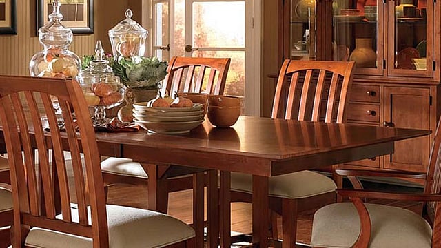 বর্ষা মৌসুমে আসবাবের বাড়তি যত্ন দরকার।