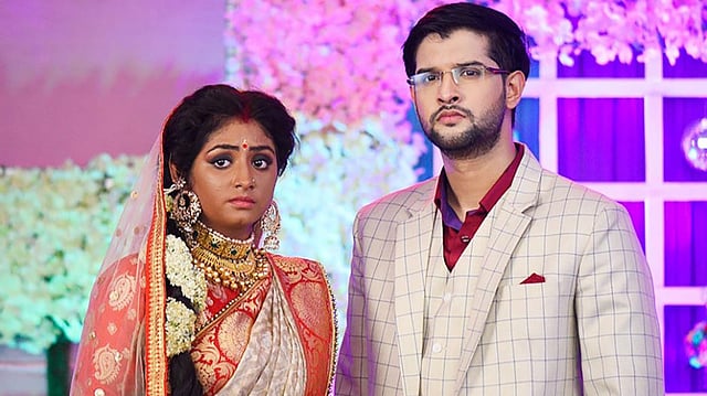 ‘কৃষ্ণকলি’ সিরিয়ালে তিয়াসা রায় ও অভিজিৎ ভট্টাচার্য