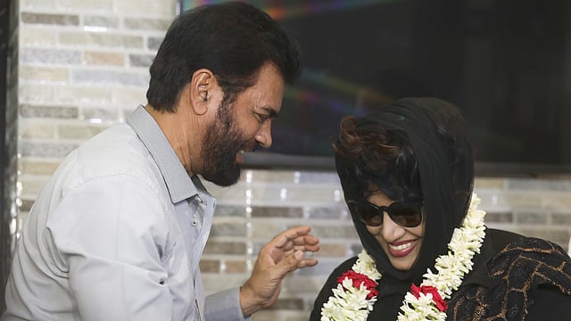 ইলিয়াস কাঞ্চন ও অঞ্জু ঘোষ। ছবি: প্রথম আলো