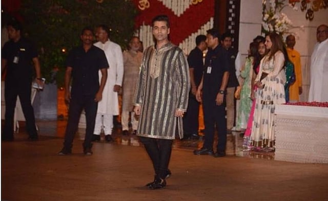 শেরওয়ানি পরেছিলেন করণ জোহর