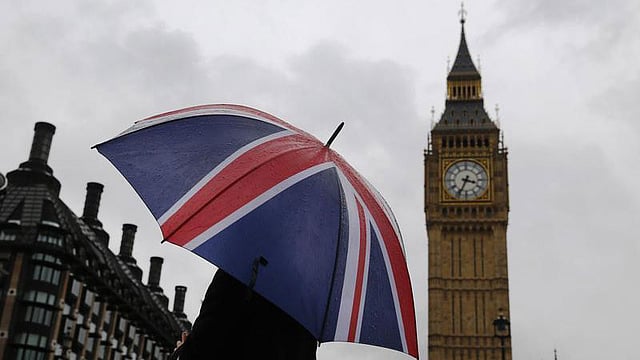 যুক্তরাজ্যের অর্থনীতি রেকর্ডের পর রেকর্ড ভেঙেছে। তবে তা ভালো রেকর্ড নয়। ছবি: রয়টার্স