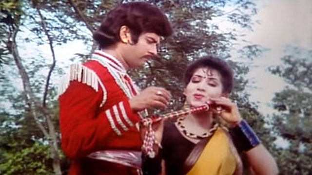 ‘বেদের মেয়ে জোসনা’ ছবির দৃশ্যে ইলিয়াস কাঞ্চন ও অঞ্জু ঘোষ