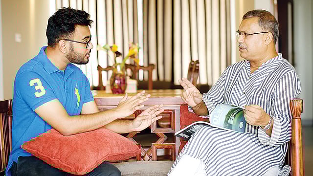 নিজর স্বপ্নের বাস্তবায়ন সন্তানের ওপর না চাপানোই ভালো। ছবি: অধুনা