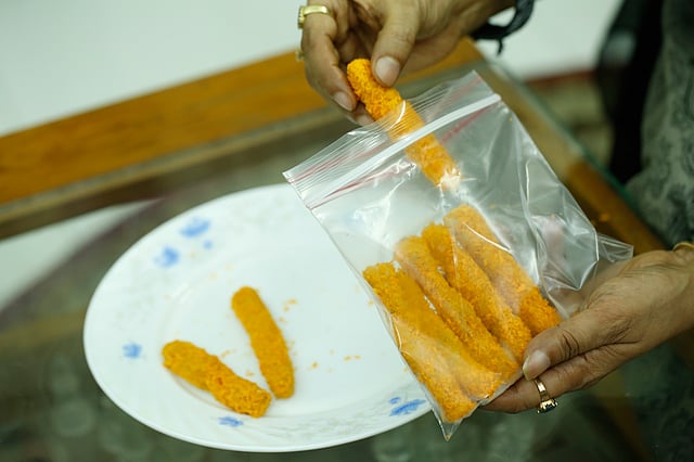 জিপার ব্যাগে ভরেও খাবার ফ্রিজে সংরক্ষণ করা যায়