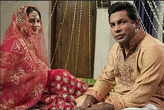 গাজীপুরের রাজবাগানে রওনক হাসানের ‘বিবাহ হবে’ ধারাবাহিক নাটকের শুটিংয়ে মোশাররফ করিম ও জুঁই