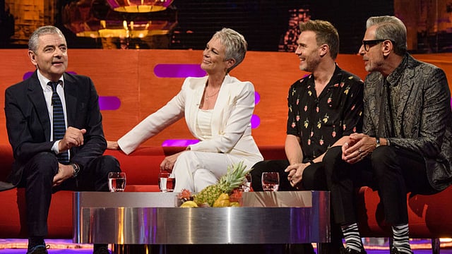 ‘দ্য গ্রাহাম নর্টন শো’ অনুষ্ঠানে ‘জনি ইংলিশ স্ট্রাইকস অ্যাগেইন’ ছবির শিল্পীরা