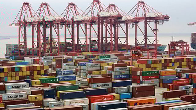 ২০২০ সাল নাগাদ বিশ্ব অর্থনৈতিক প্রবৃদ্ধি কমতে পারে শূন্য দশমিক ৮০ শতাংশ। ছবি: রয়টার্স