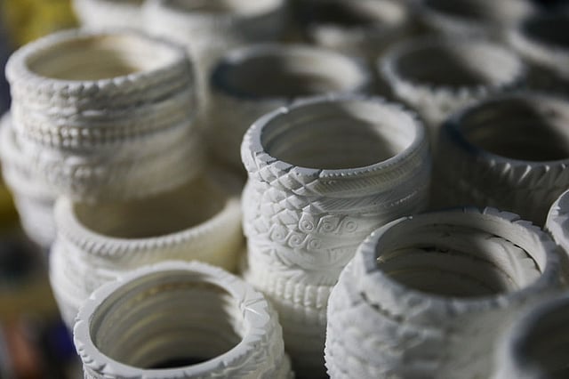 হিন্দু সম্প্রদায়ের বিয়ে, পূজা-পার্বণ উপলক্ষে শঙ্খের তৈরি শাঁখা, অলংকার ব্যবহার হয়ে আসছে।