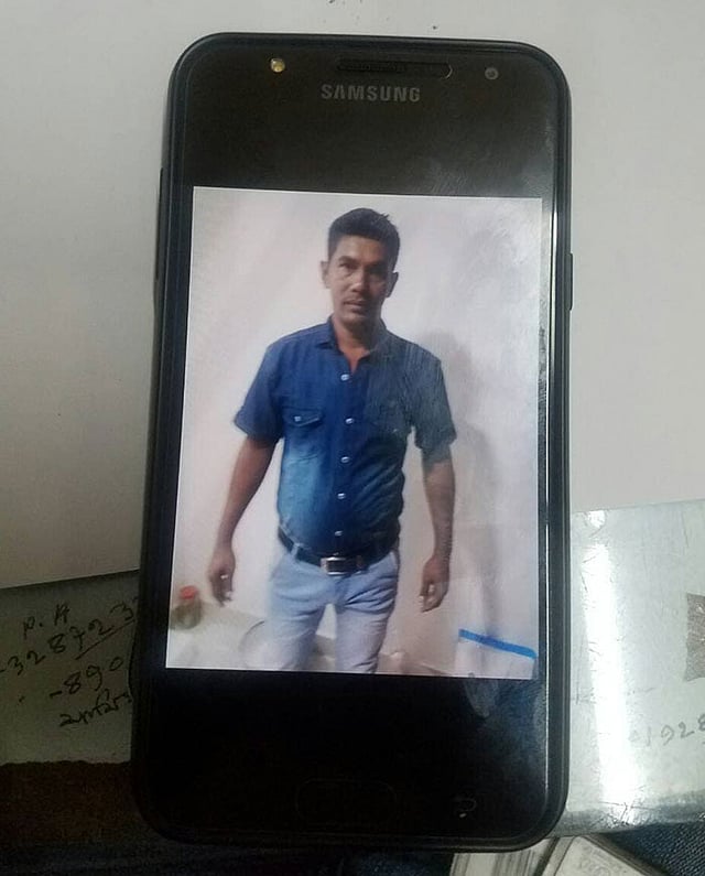 আটক যাত্রী মো. ইয়াকুব মিয়া। ছবি: সংগৃহীত