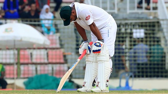 টেস্ট ক্রিকেটে সময়টা মোটেও ভালো যাচ্ছে না বাংলাদেশের। কিন্তু, কেন? ছবি: প্রথম আলো