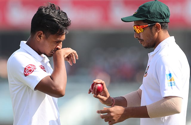 বাংলাদেশের স্পিনারদের দাপটে মোস্তাফিজ পুরো টেস্টে করেছেন ৪ ওভার বোলিং! ফাইল ছবি