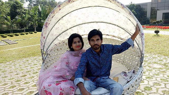স্বামী নাজিমুজ্জামান জায়েদের সঙ্গে গায়িকা ন্যান্সি। ছবি–সংগৃহীত