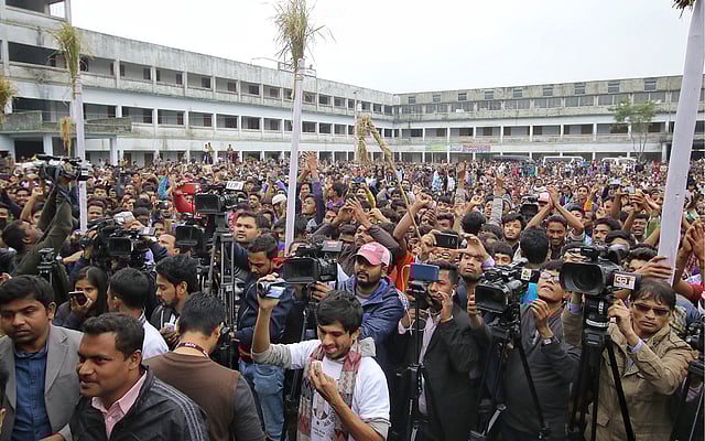 কুমিল্লার চান্দিনায় রেদওয়ান আহমেদ বিশ্ববিদ্যালয় কলেজ মাঠে আজ বুধবারের নির্বাচনী পথসভার একাংশ। ছবি: সাইফুল ইসলাম