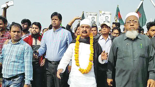 দক্ষিণ কেরানীগঞ্জের কোন্ডা ইউনিয়নের ইস্টার্ন এলাকায় গয়েশ্বর চন্দ্র রায়ের গণসংযোগ।