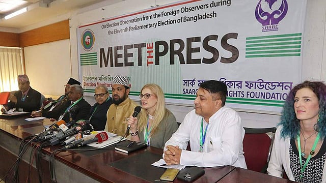 সার্ক হিউম্যান রাইটস ফাউন্ডেশন ও ইলেকশন মনিটরিং ফোরাম সংবাদ সম্মেলনে জানিয়েছে একাদশ জাতীয় সংসদ নির্বাচন অতীতের চেয়ে অনেকাংশে ভালো, সুষ্ঠু ও নিরপেক্ষ হয়েছে।